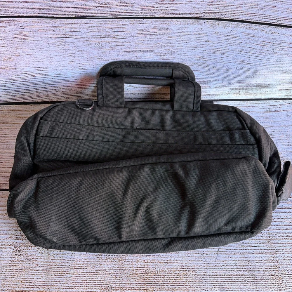 Brenthaven Black Laptop Messenger Bag Briefcase Padded Work Travel 14x10